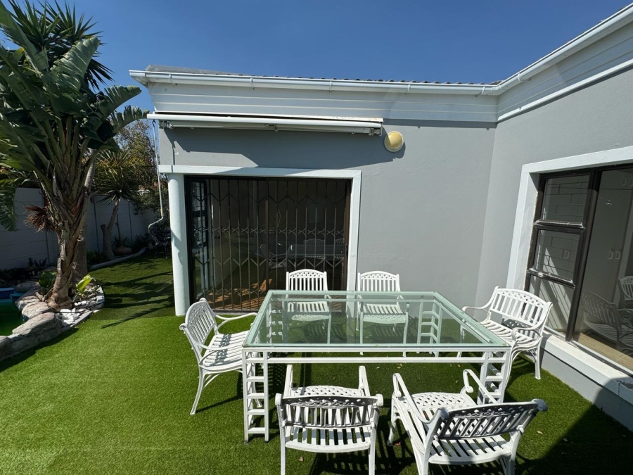 To Let 3 Bedroom Property for Rent in West Beach Western Cape